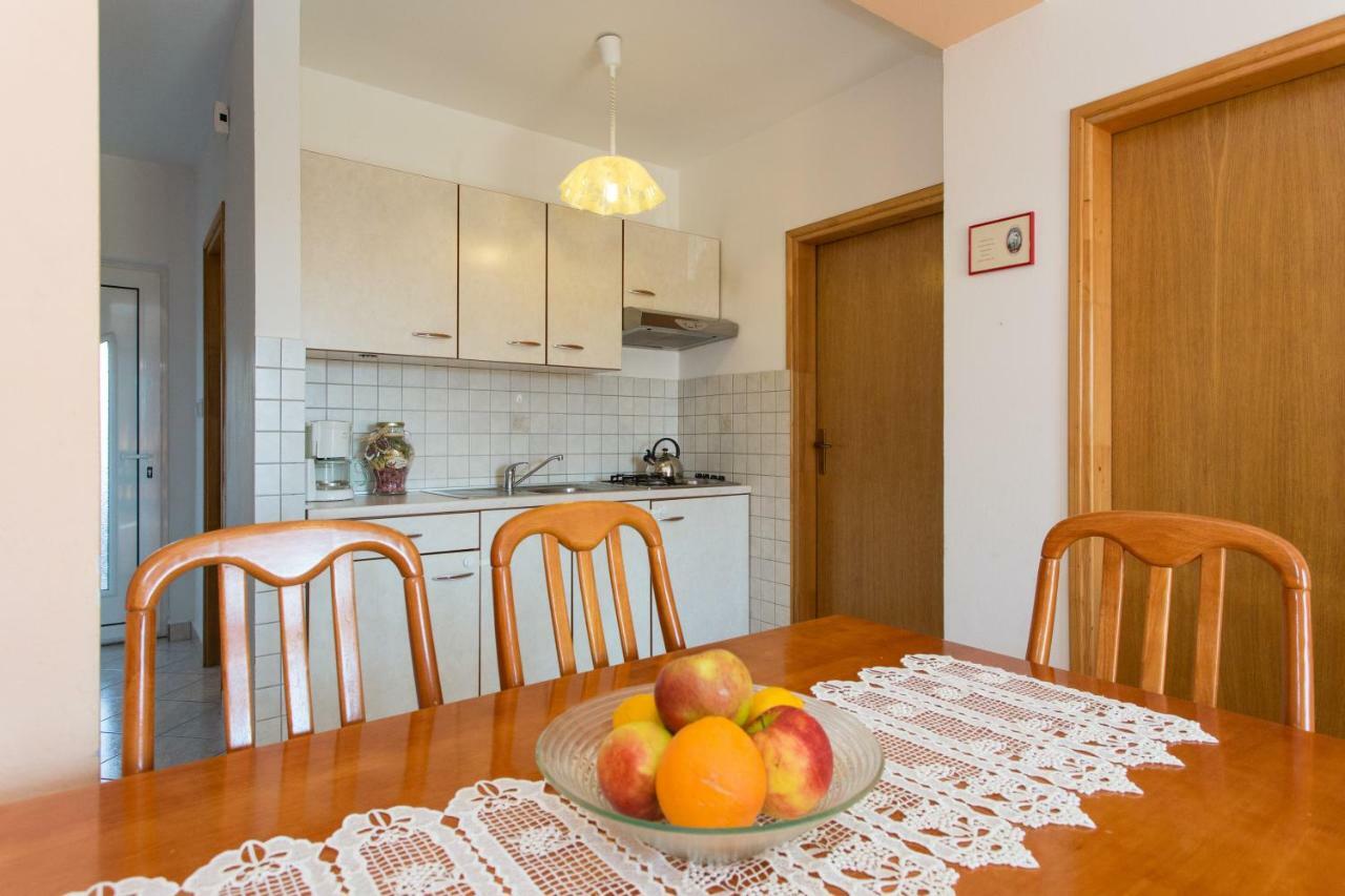 Apartments Bonifacic Punat Exterior photo